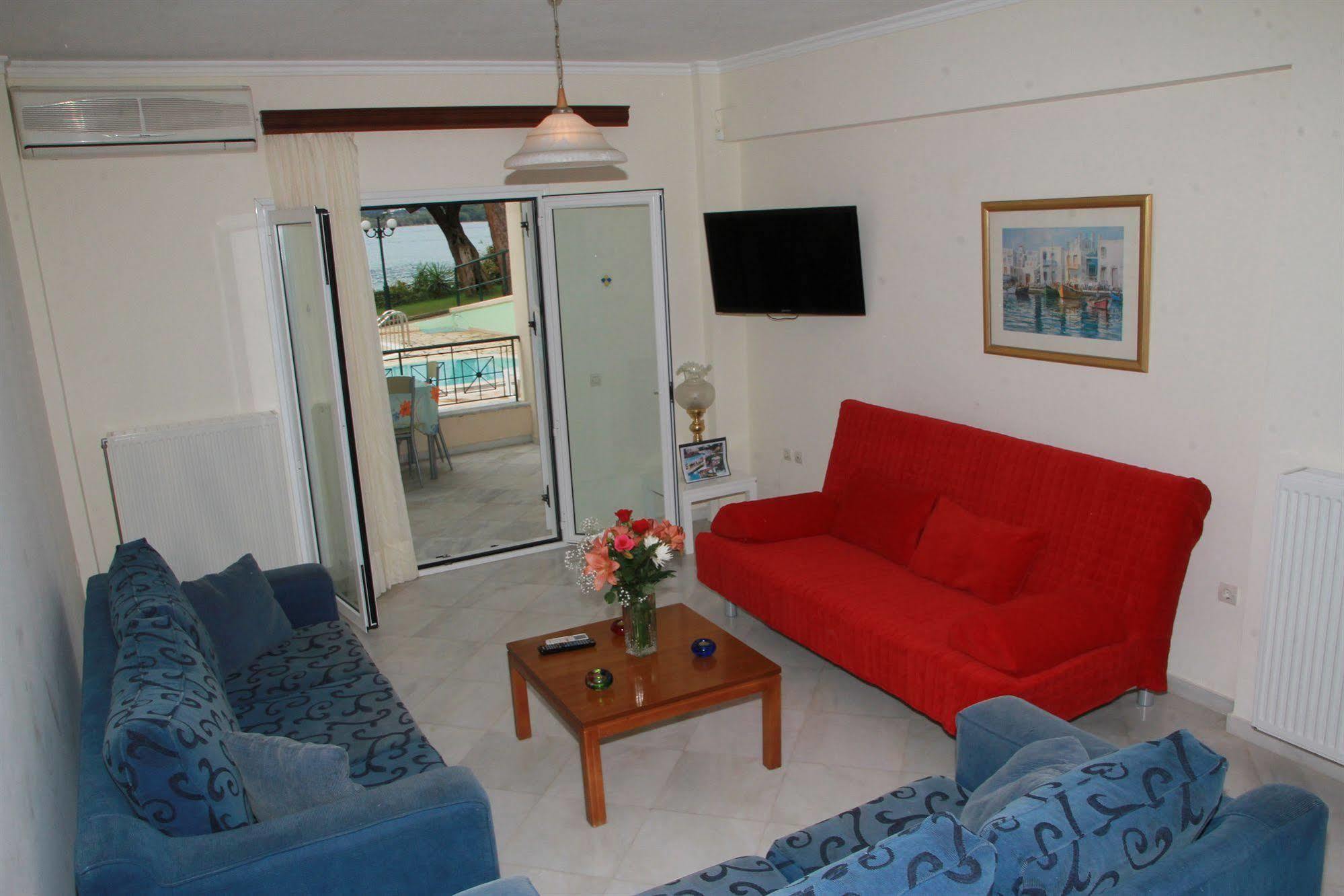 Saint Nicholas Hotel 3*